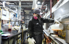 8 働きがいも経済成長も